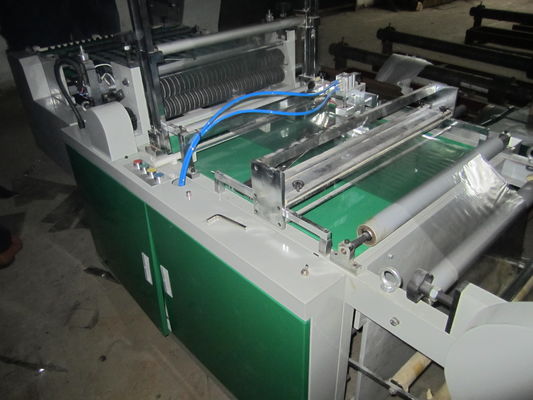 Chine Sachet en plastique automatisé faisant le cachetage de côté de coupe de la chaleur de machine fournisseur